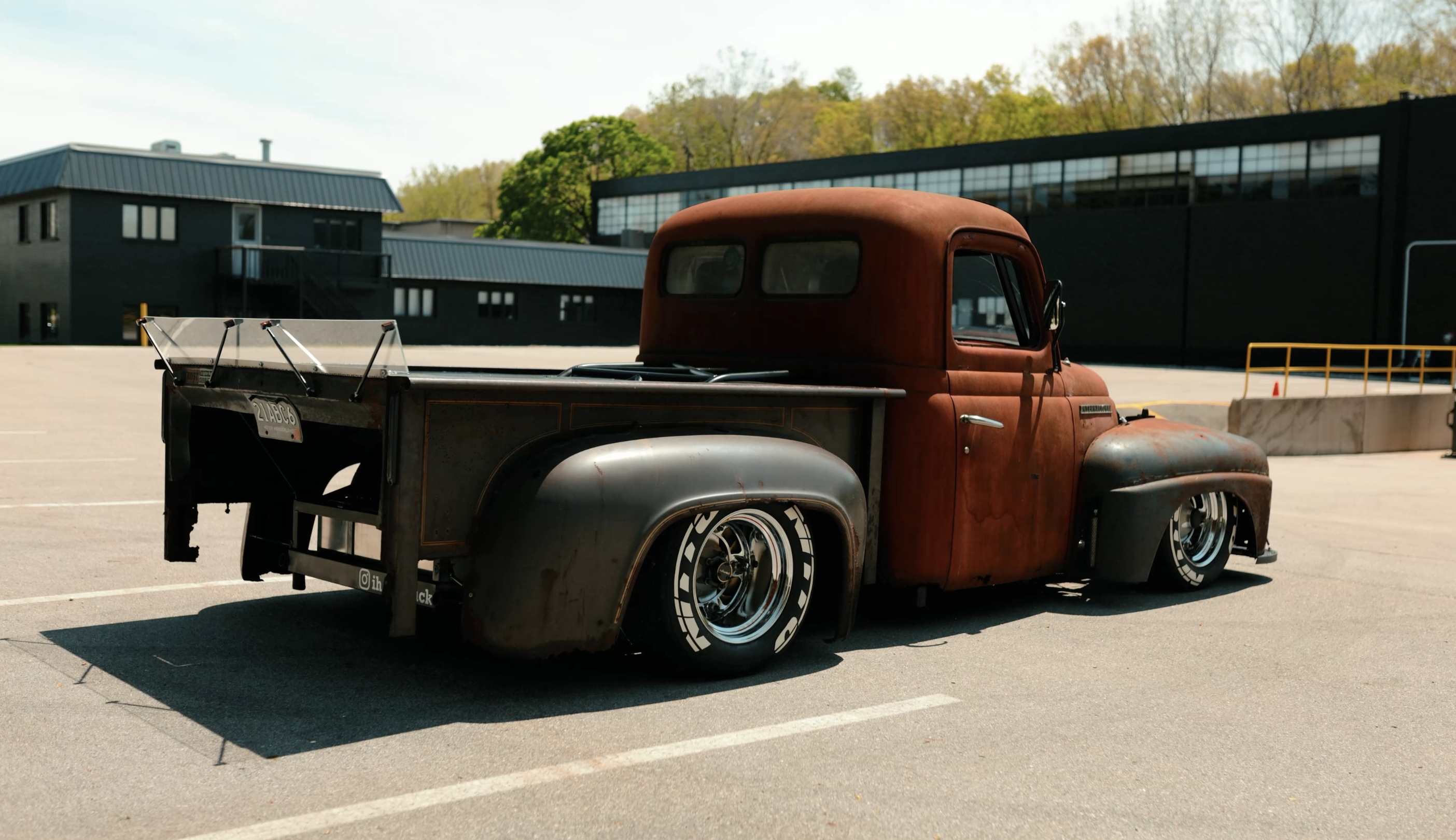 1950 International Harvester L-180 photo
